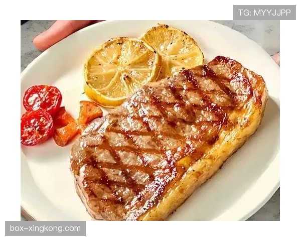 哈兰德冰箱里塞满牛排,训练完直接啃生肉? 哈兰德冰箱里塞满牛排,训练完直接啃生肉?
